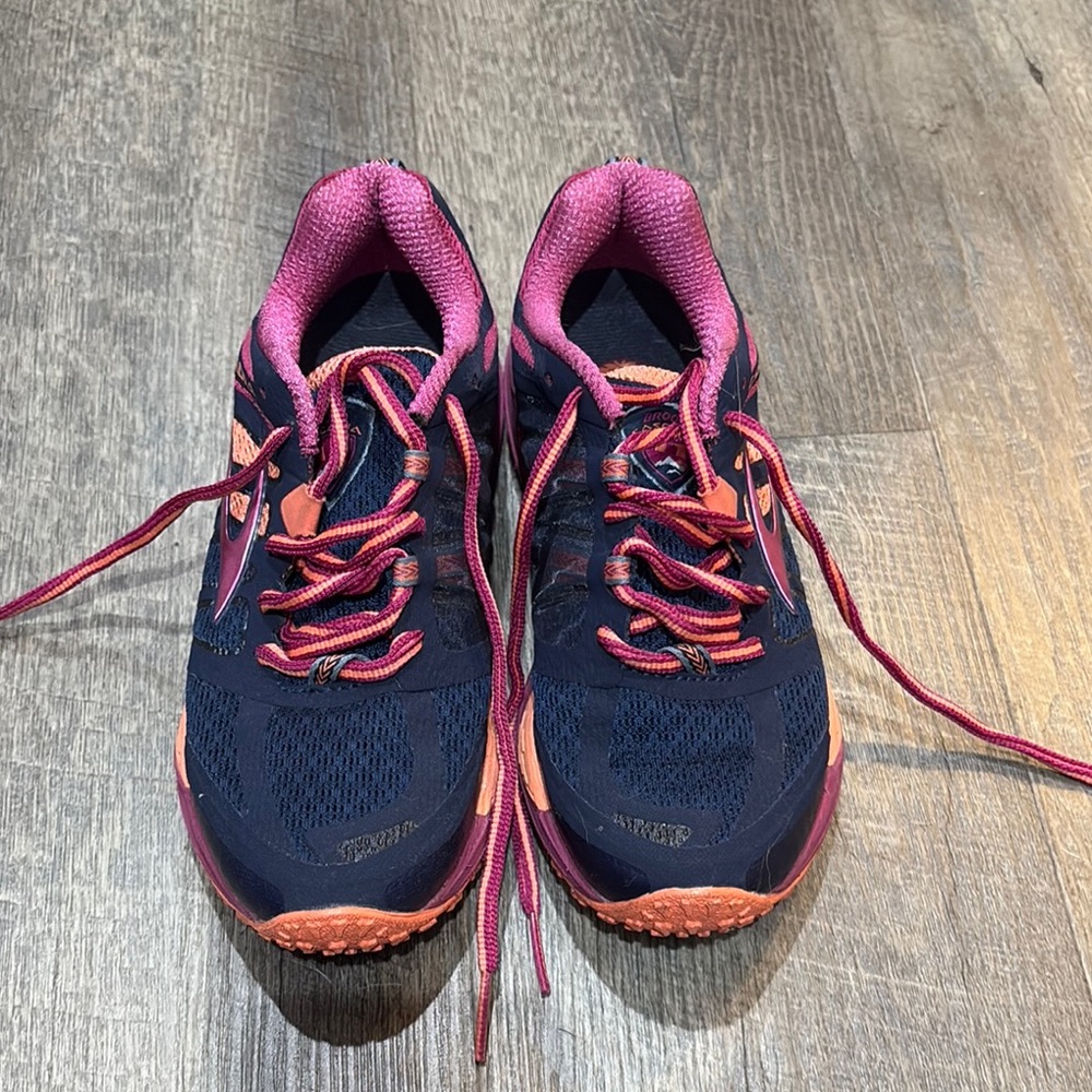 Brooks Blue and Pink Athletic Shoes with Mesh Upper